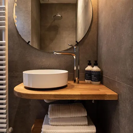 Baenk Designhideaway شقة نيوبورت